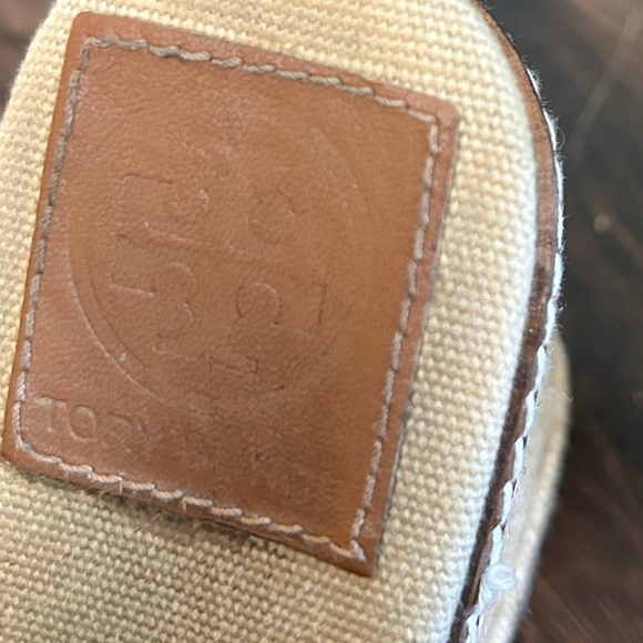 Tory Burch Wedge Heel Espadrille Tan Canvas Brown Leather Trim Lace Up Size 8.5 - Picture 4 of 8